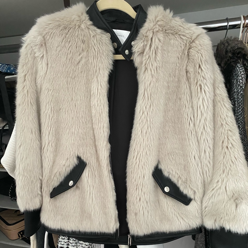 Zara faux fur jacket with faux leather details XS